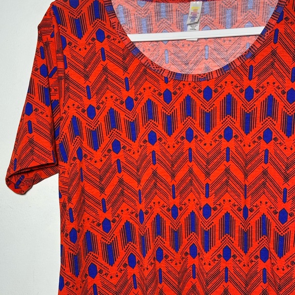 LuLaRoe Red Blue Geometric Tribal Print‎ Short Sleeve Tunic Top S NEW with FLAW - Picture 6 of 14
